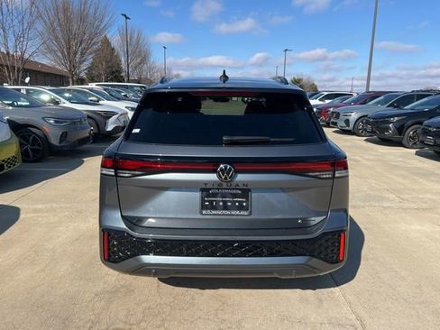 New 2026 Volkswagen Tiguan SE R-Line AWD/4WD image 5