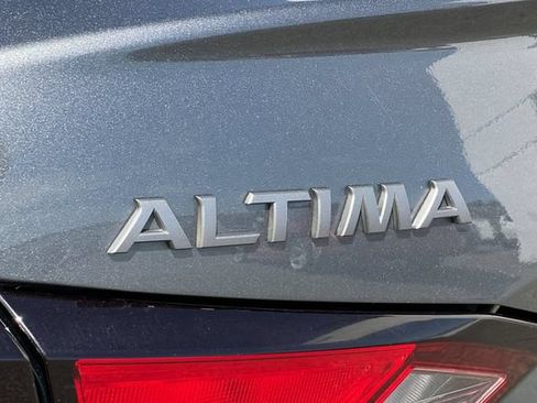 Used 2024 Nissan Altima 2.5 SR FWD image 30