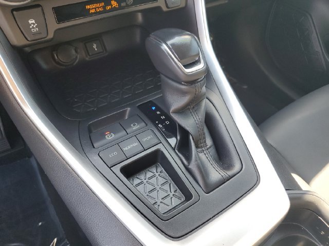 Used 2020 Toyota RAV4 XLE Premium w/ All Weather Liner Package FWD image 27