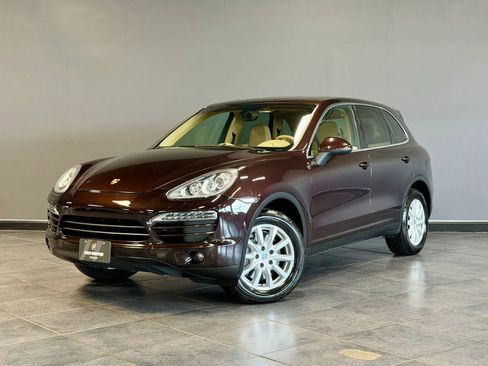 Used 2014 Porsche Cayenne Platinum Edition AWD/4WD image 1