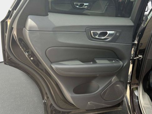 Certified 2025 Volvo XC60 B5 Core AWD/4WD image 12