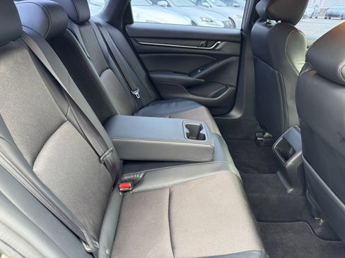 Used 2018 Honda Accord Sport image 26