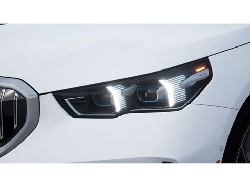 New 2027 BMW i5 eDrive40 RWD image 6