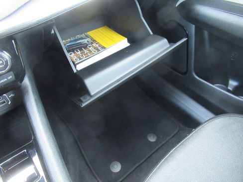 Used 2023 Jeep Compass Limited image 38