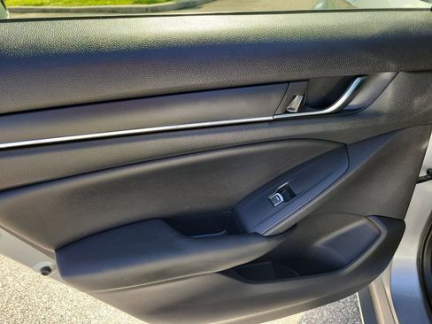 Used 2020 Honda Accord LX image 17