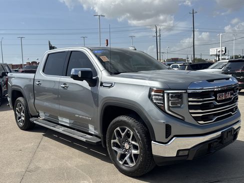 Used 2025 GMC Sierra 1500 SLT AWD/4WD image 13