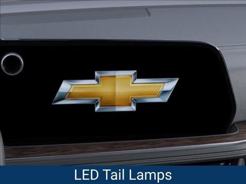 New 2026 Chevrolet Suburban Premier AWD/4WD image 23