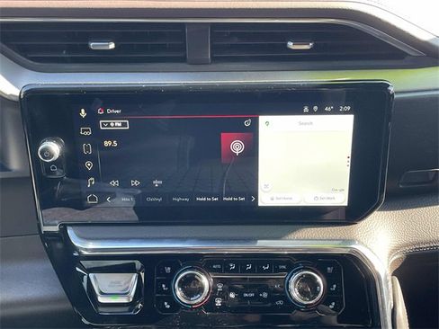 Used 2024 GMC Sierra 1500 Denali w/ Technology Package image 9