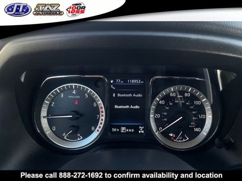Used 2019 Nissan Titan SV w/ SV Convenience Package image 15