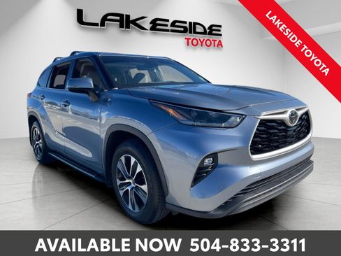 Used 2021 Toyota Highlander XLE image 8