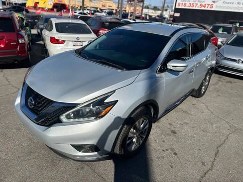 Used 2018 Nissan Murano SV image 9