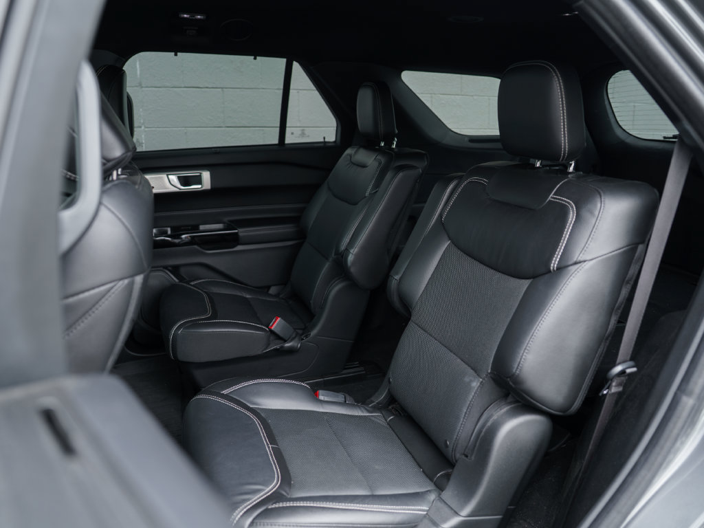 Used 2022 Ford Explorer ST w/ Equipment Group 401A AWD/4WD image 18
