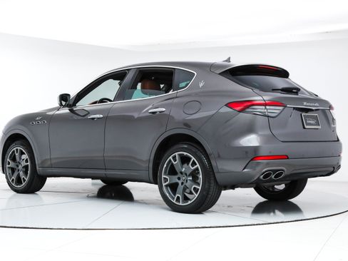 Certified 2023 Maserati Levante GT AWD/4WD image 3