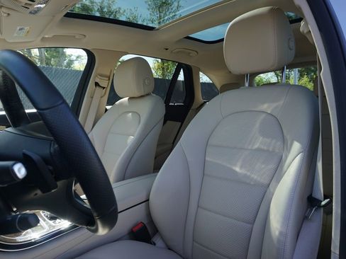 Used 2019 Mercedes-Benz GLC 300 image 22