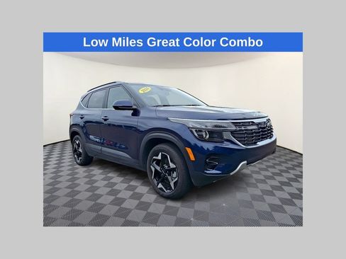 Used 2024 Kia Seltos EX AWD/4WD image 1
