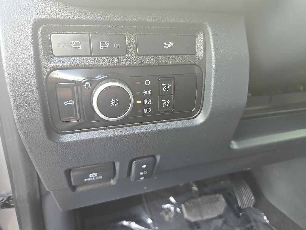 Used 2024 Ford F350 Lariat w/ Lariat Ultimate Package AWD/4WD image 11