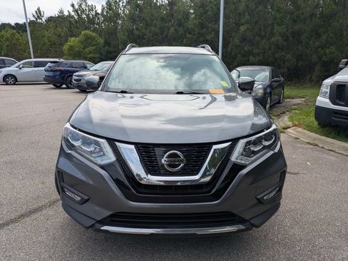 Used 2017 Nissan Rogue SL w/ SL Premium Package AWD/4WD image 4