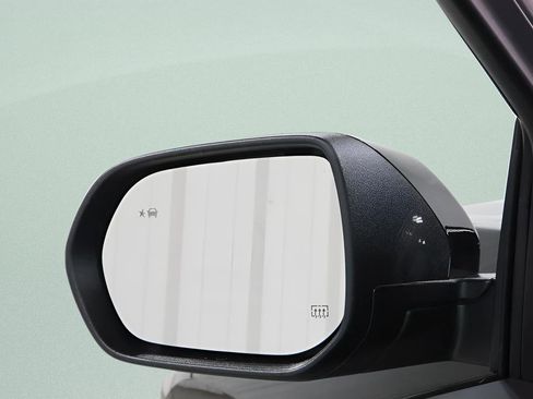 New 2026 Chevrolet Equinox LT FWD image 23