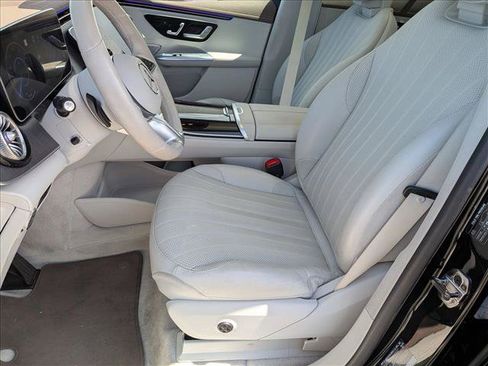 Used 2023 Mercedes-Benz EQE 500 4MATIC SUV w/ Exclusive Trim Package image 15