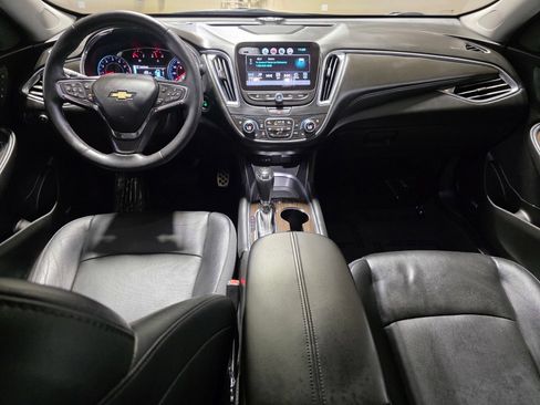Used 2017 Chevrolet Malibu Premier w/ Premier Sun and Wheel Package FWD image 18