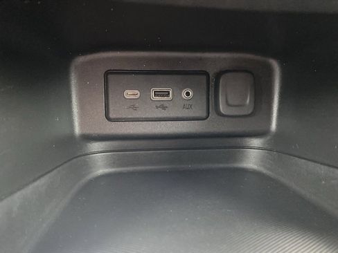 Used 2020 Chevrolet Equinox LT image 34