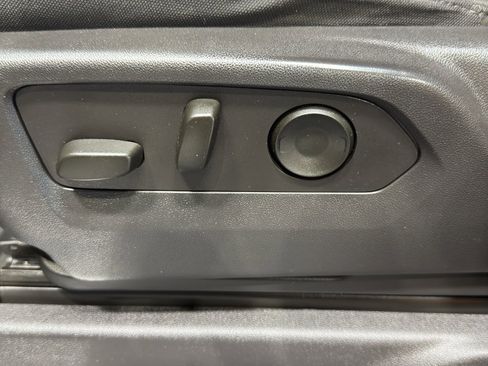 Used 2023 Chevrolet Silverado 1500 RST w/ Z71 Off-Road Package image 16