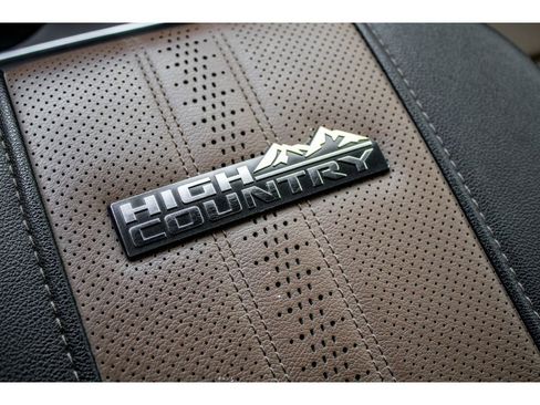 Used 2024 Chevrolet Silverado 2500 High Country w/ High Country Premium Package image 28