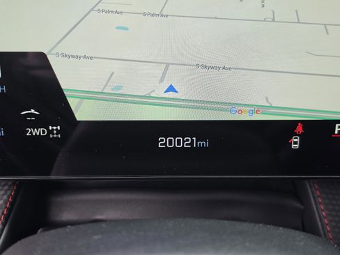 Used 2025 Chevrolet Equinox RS w/ Safety and Technology Package image 36