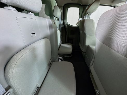 Used 2020 Nissan Frontier S image 26