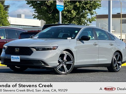 Used 2023 Honda Accord Sport image 1