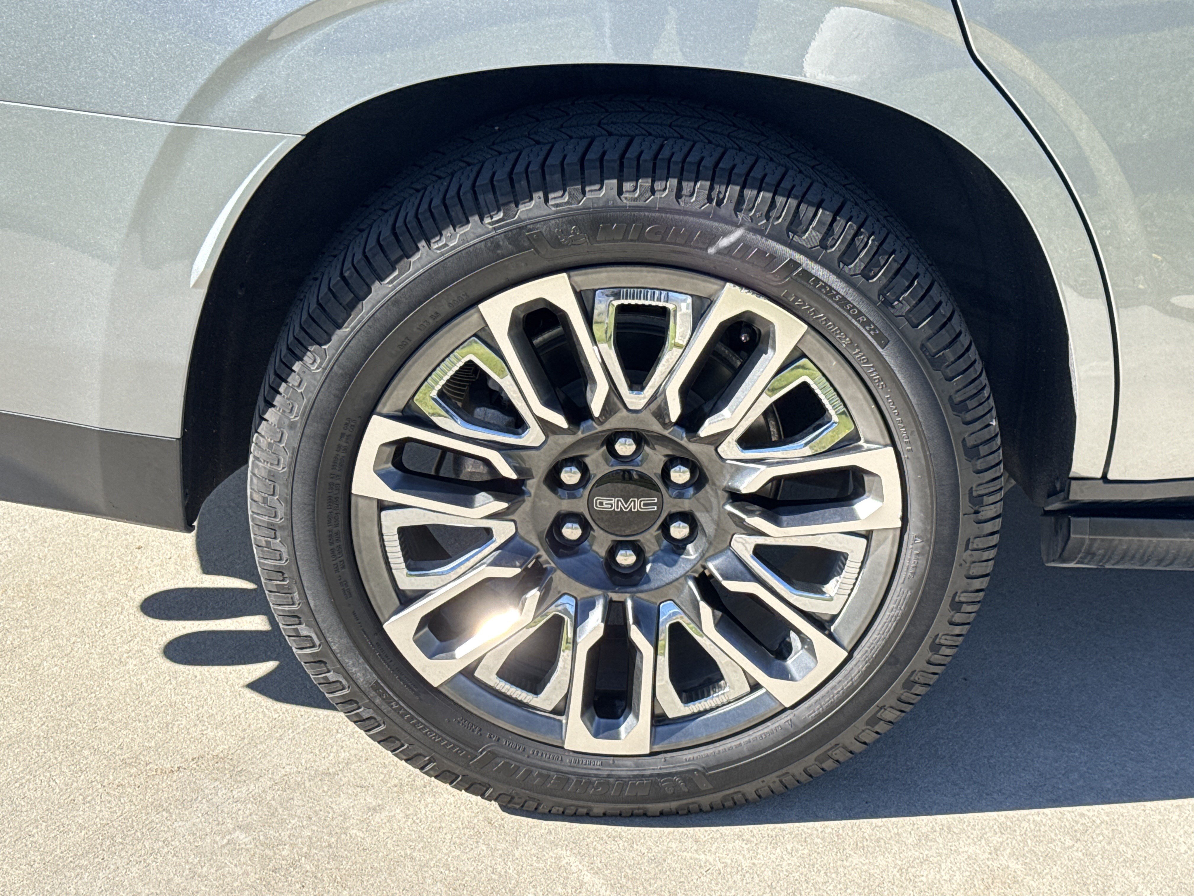 Certified 2023 GMC Yukon Denali Ultimate AWD/4WD image 11