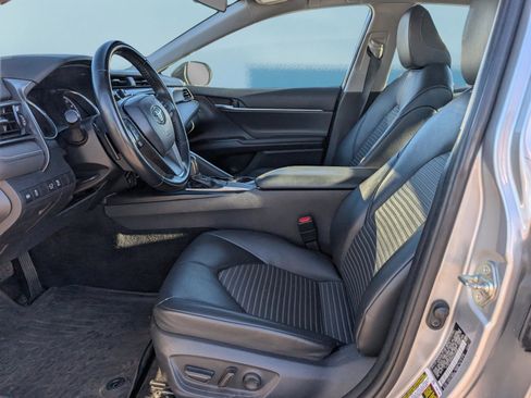 Used 2019 Toyota Camry LE image 18