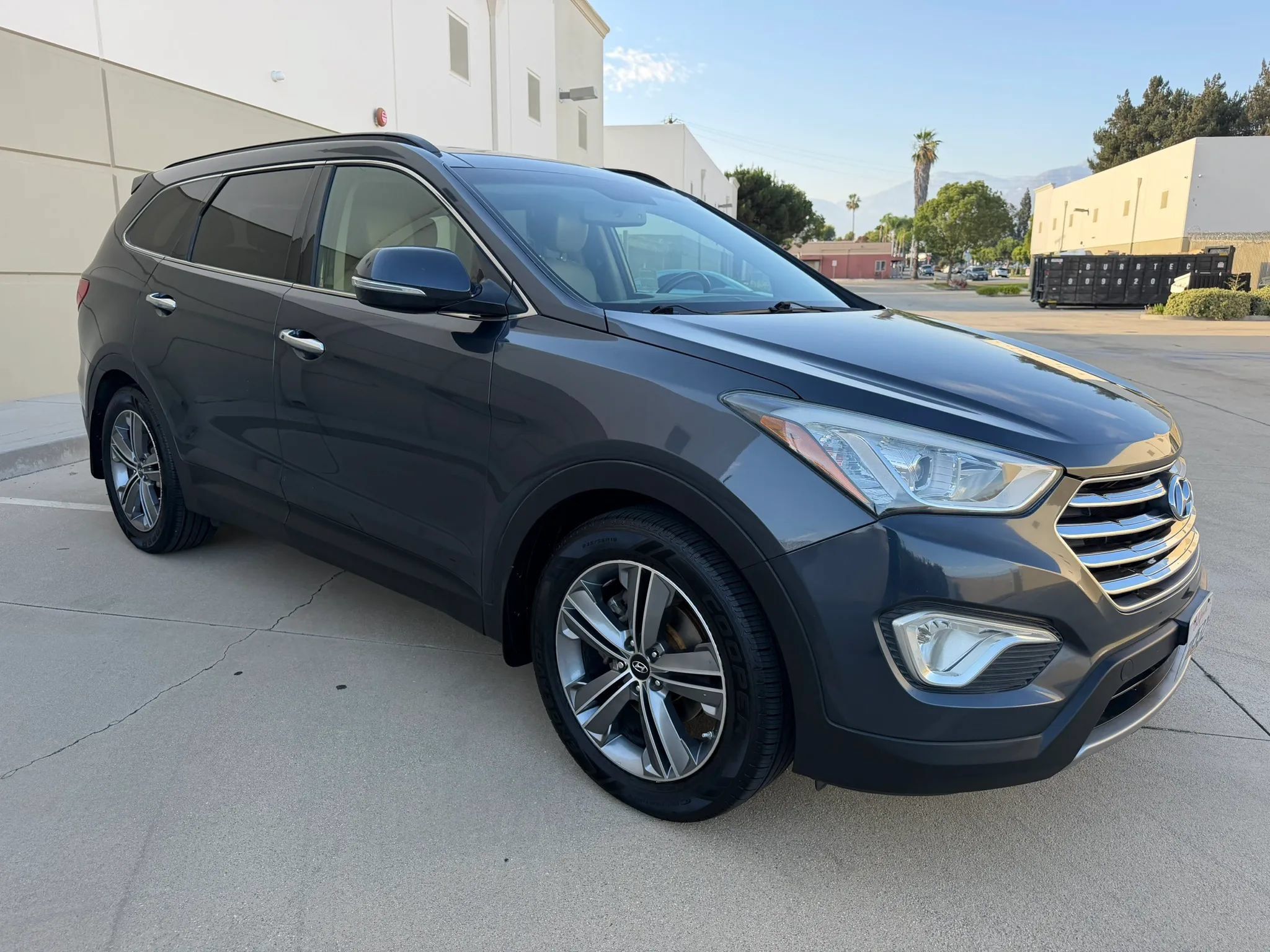 Used 2015 Hyundai Santa Fe GLS w/ Option Group 03 FWD image 3
