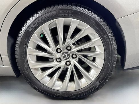 Used 2020 Lexus ES 350 w/ Accessory Package image 39