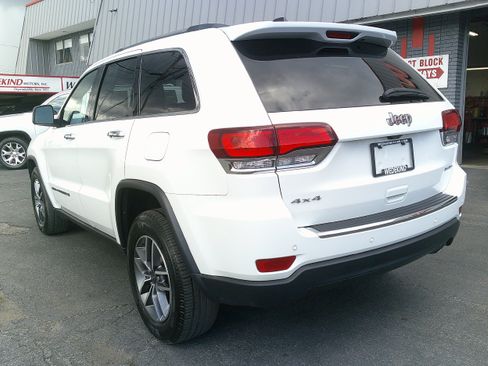 Used 2022 Jeep Grand Cherokee Limited AWD/4WD image 6