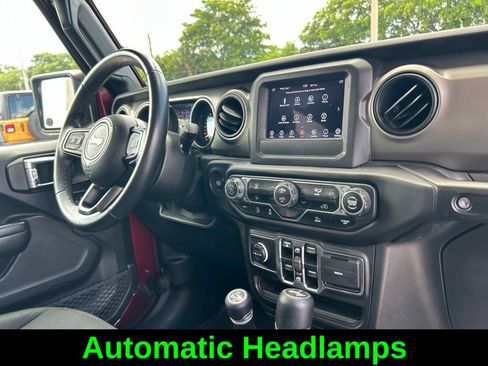 Used 2021 Jeep Wrangler Unlimited Sport AWD/4WD image 26