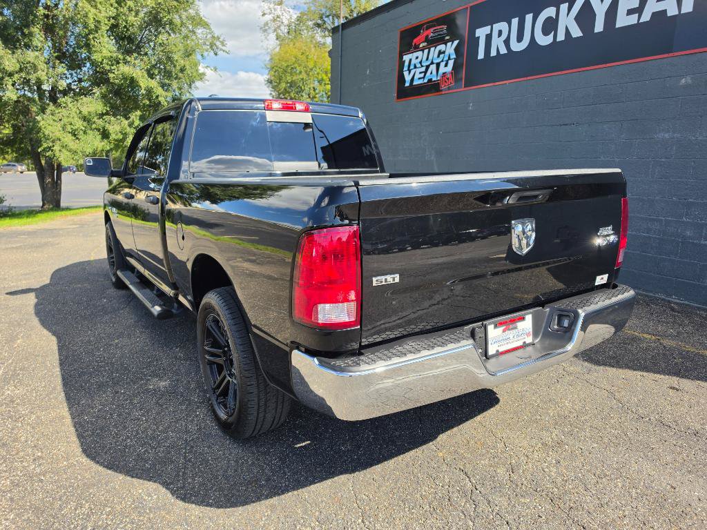 Used 2018 RAM 1500 Classic SLT AWD/4WD image 3