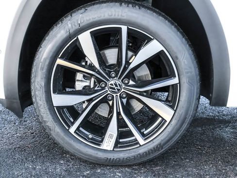 New 2026 Volkswagen Atlas SEL Premium R-Line image 24