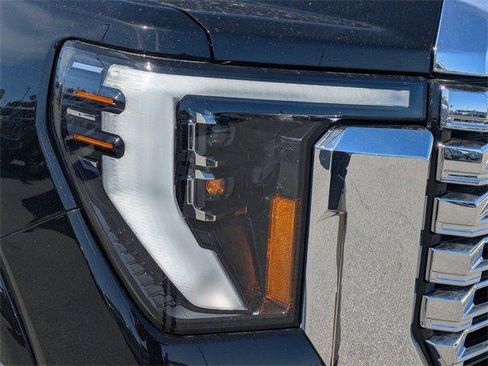 New 2025 GMC Sierra 2500 Denali w/ Denali Reserve Package image 11