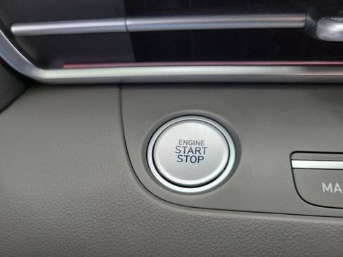 Certified 2024 Hyundai Elantra Blue FWD image 29
