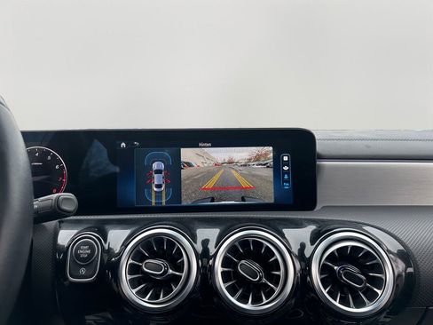 Used 2025 Mercedes-Benz CLA 250 4MATIC image 15