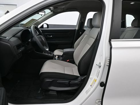 Used 2024 Honda CR-V LX image 11