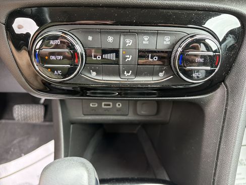 Used 2021 Buick Encore GX Select w/ Experience Buick Package AWD/4WD image 23