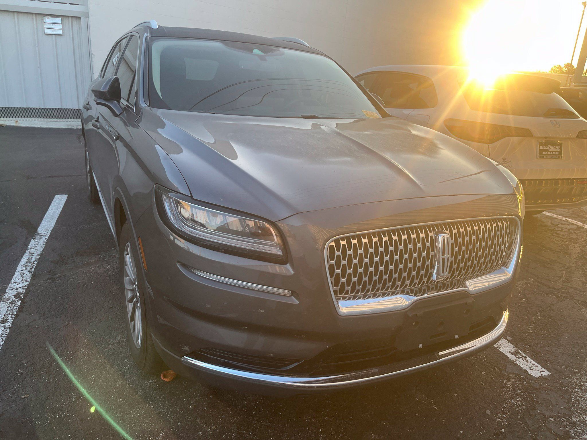 Used 2022 Lincoln Nautilus Reserve w/ Luxury Package FWD image 2