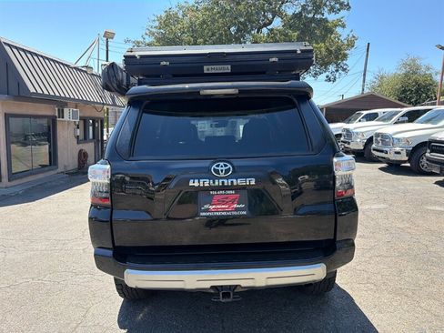Used 2023 Toyota 4Runner TRD Off-Road Premium w/ Moonroof Package AWD/4WD image 10