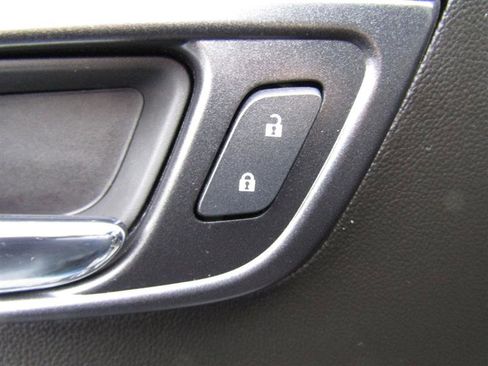 Used 2019 Chevrolet Tahoe LS image 10