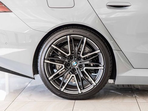 Used 2025 BMW M5 w/ Carbon Package image 11