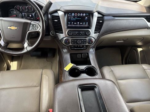 Used 2020 Chevrolet Suburban LT RWD image 15