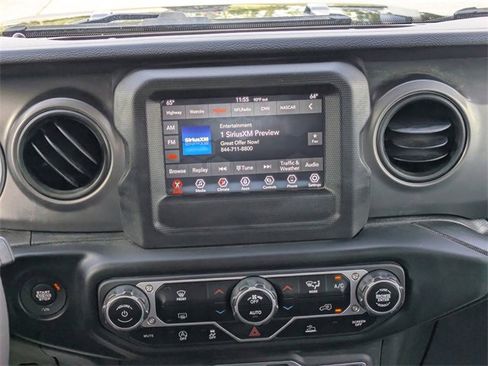 Used 2023 Jeep Gladiator Willys image 22