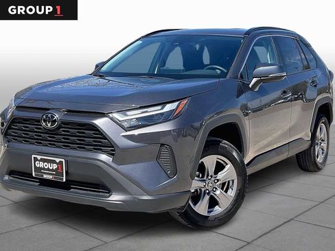 Used 2024 Toyota RAV4 XLE image 1